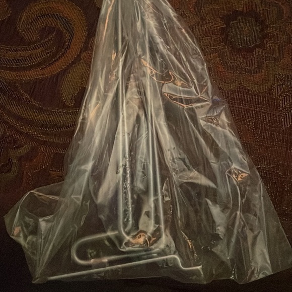 Brackets - Picture 2 of 4